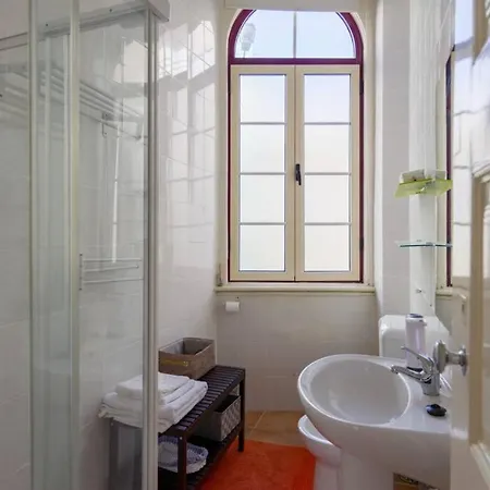 Cozy Apartment At The City Center Figueira da Foz Exterior photo